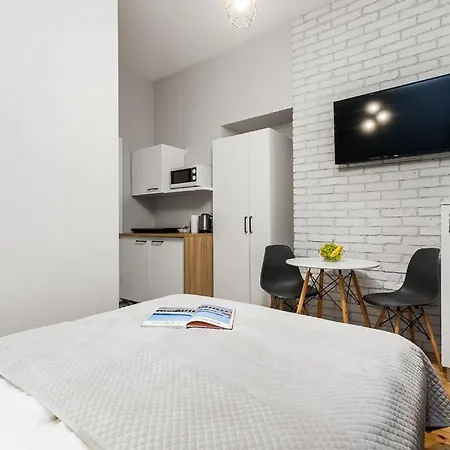 Apartment Przy Krzywym Domku Ltc -