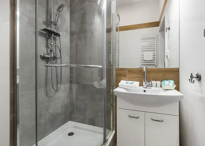 Przy Krzywym Domku Ltc - *