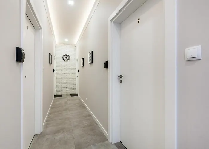 Przy Krzywym Domku Ltc - * 소포트