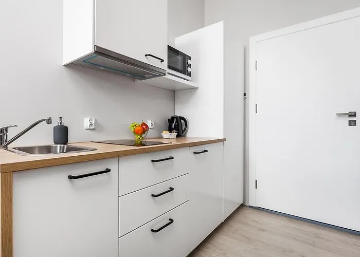 Przy Krzywym Domku Ltc - *